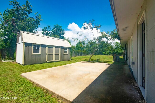 Building Photo - 3119 W 23rd Ct