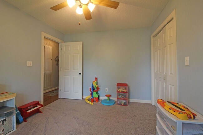 Building Photo - 103 Carolina Wren Cir