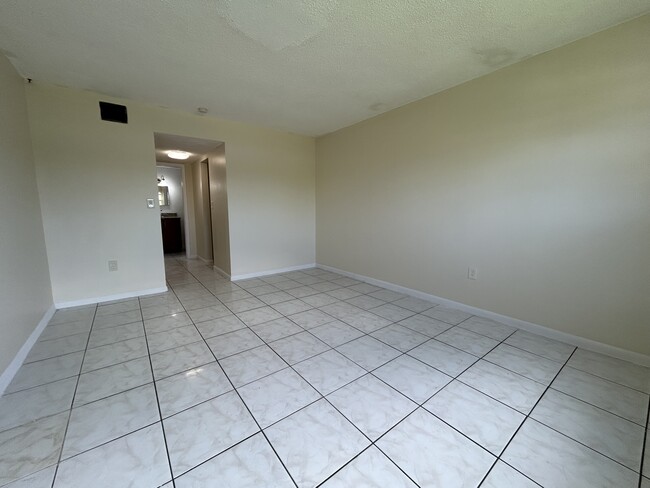 Building Photo - 3600 NW 21st St