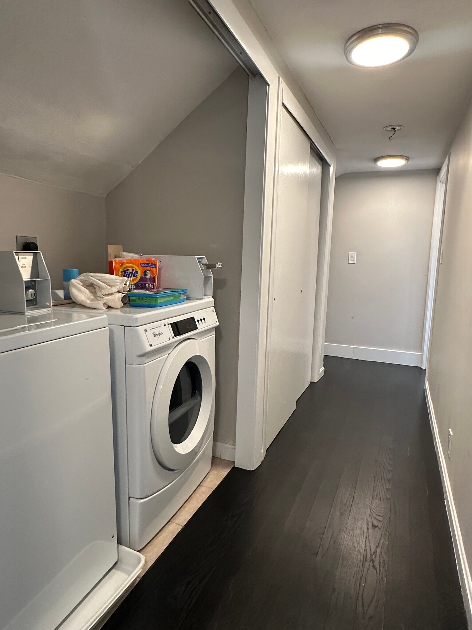 Building Photo - 59 Sunset Rd