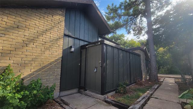 Building Photo - 4615 Country Creek Dr