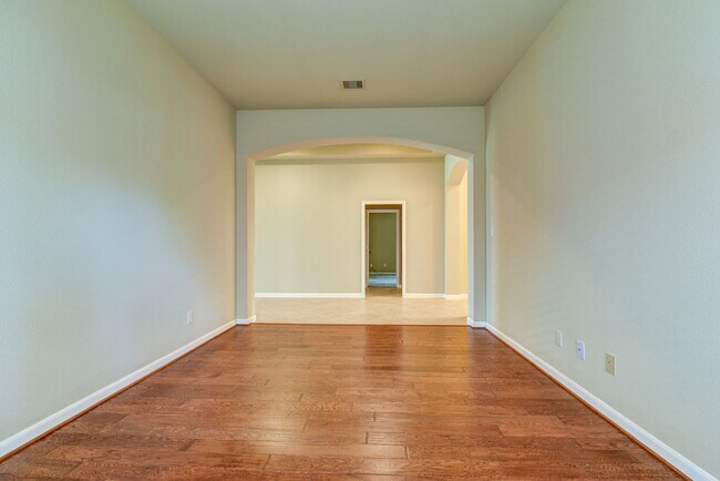 Building Photo - 4 BD / 3 BR Perry home in Creekstone Village!