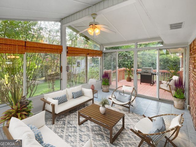 Building Photo - 2711 Fairlane Dr