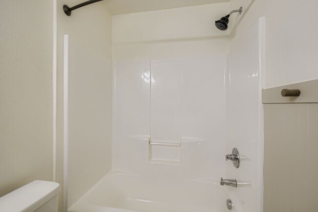 Building Photo - 464 Wind River Dr