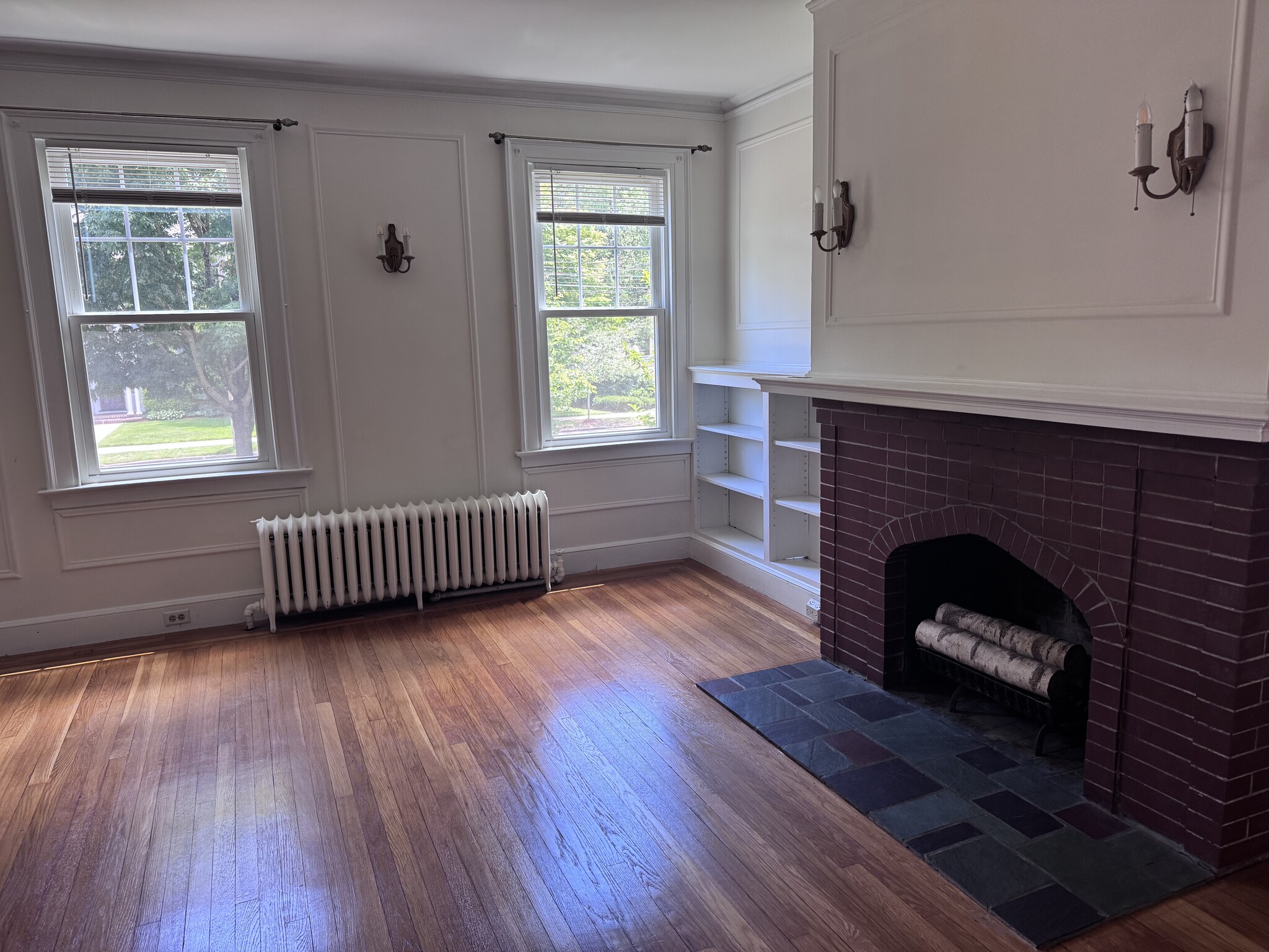 Building Photo - 142 Everit St