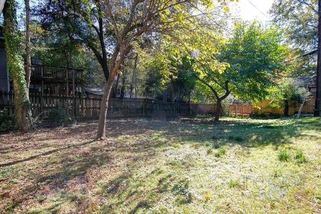Building Photo - This Hillcrest Bungalow is just what you w...