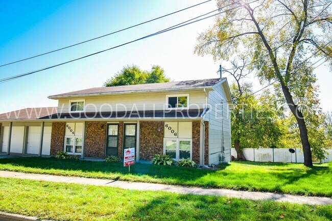 Building Photo - Completely Remodeled  2 Bedroom 1 bath Dup...