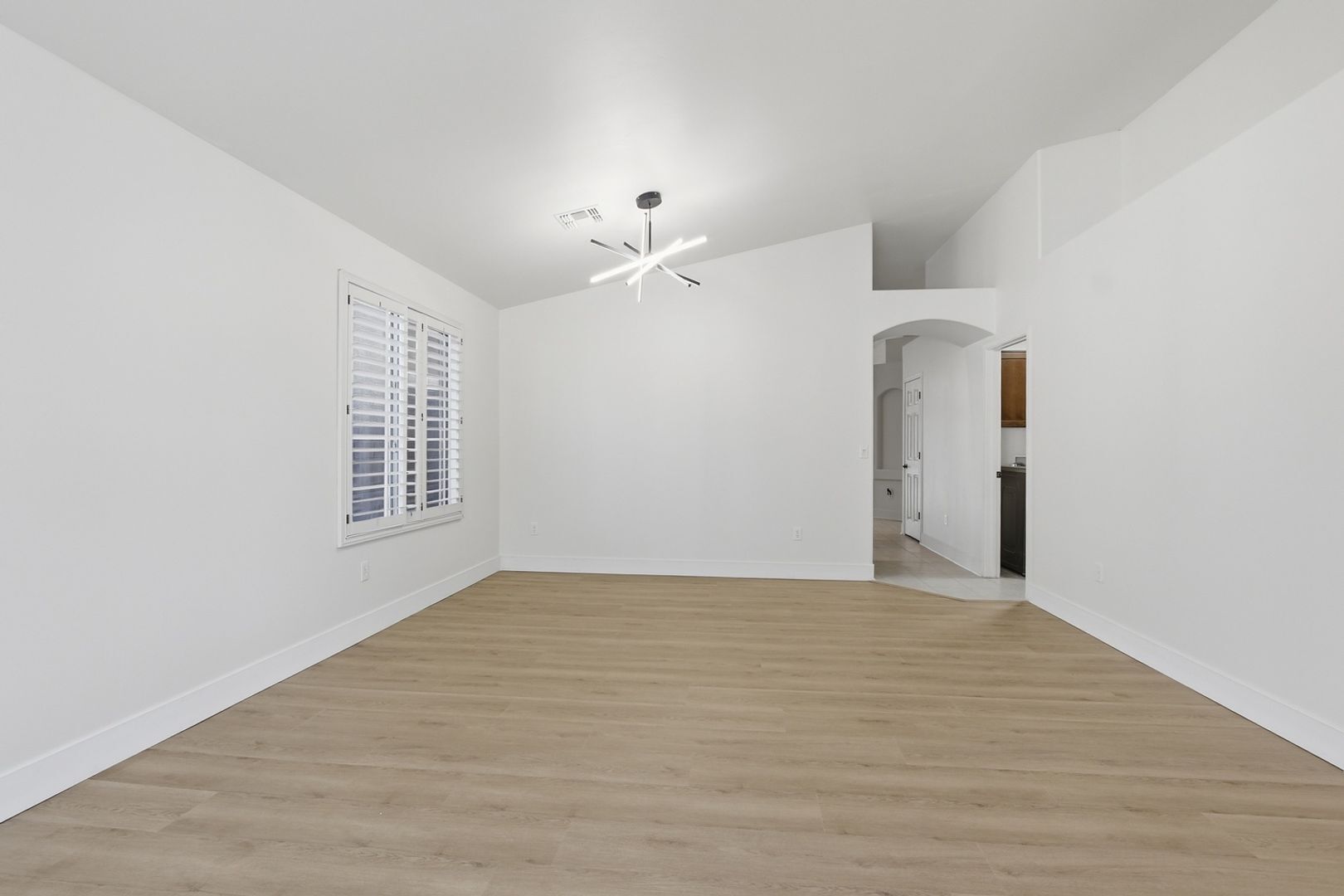 Building Photo - 114 S Beyerville Pl