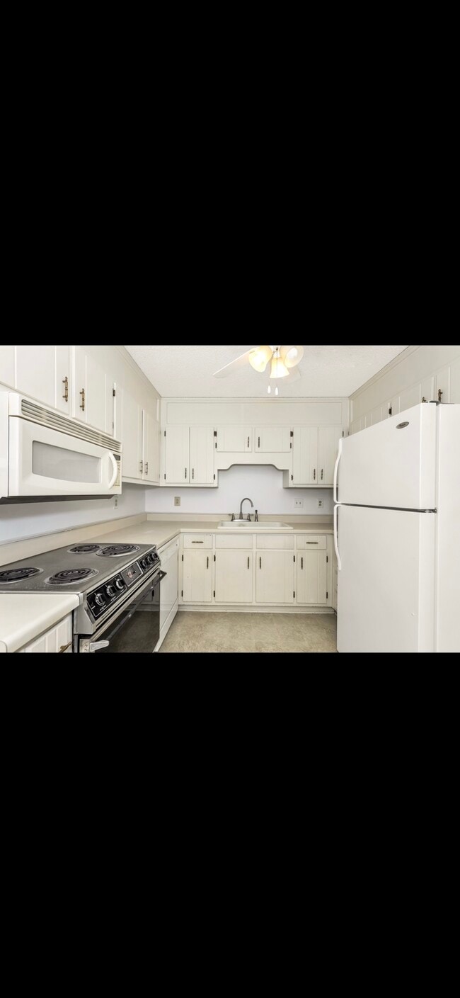 Building Photo - 8147 Oldfield Rd SW