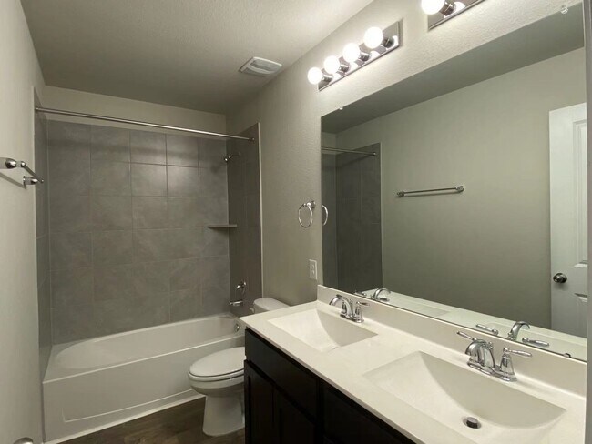 Building Photo - 1838 Gibbons Creek Dr