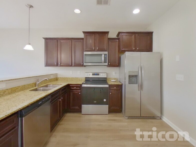 Building Photo - 356 Dawsons Park Dr