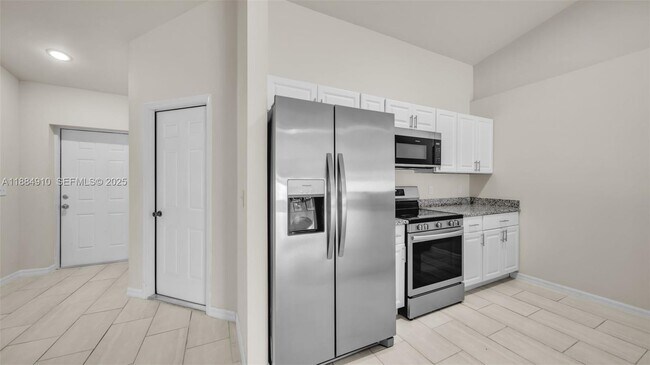 Building Photo - 1417 Academy Blvd