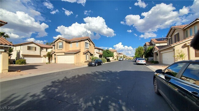 Primary Photo - 962 Grand Cerritos Ave