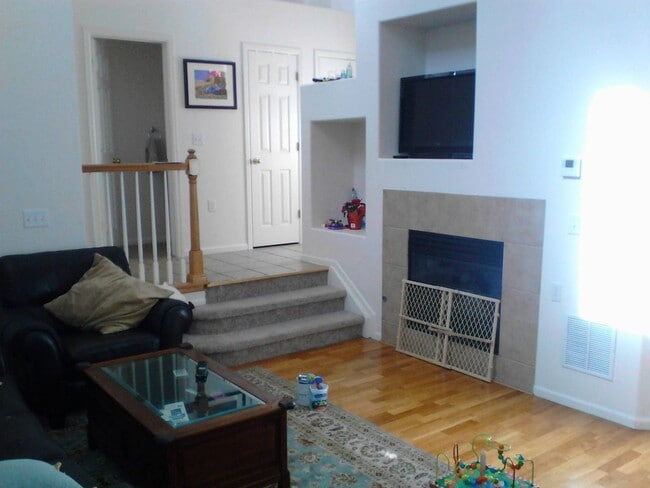 Building Photo - Beautiful 2 bedroom 2 1/2 bath plus loft in Central Park! More pics to come