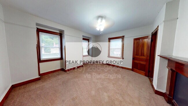 Building Photo - 2319 Sauer Ave