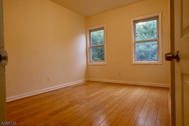 Building Photo - 16 N 5th St