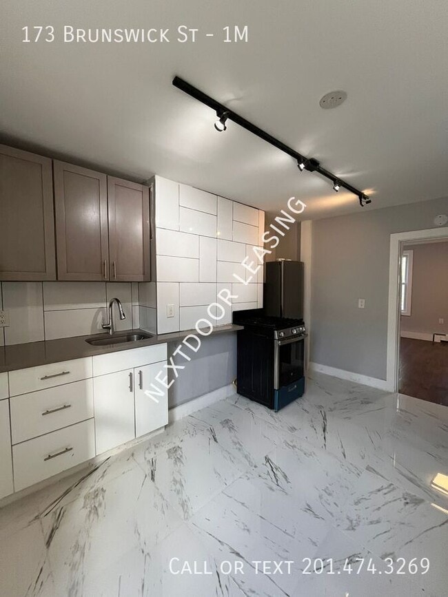 Building Photo - 173 Brunswick St