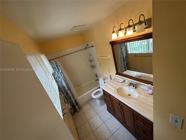 Building Photo - 3461 NW 44th St