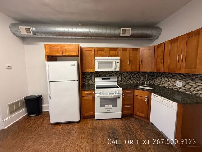 Building Photo - 211 S 45th St