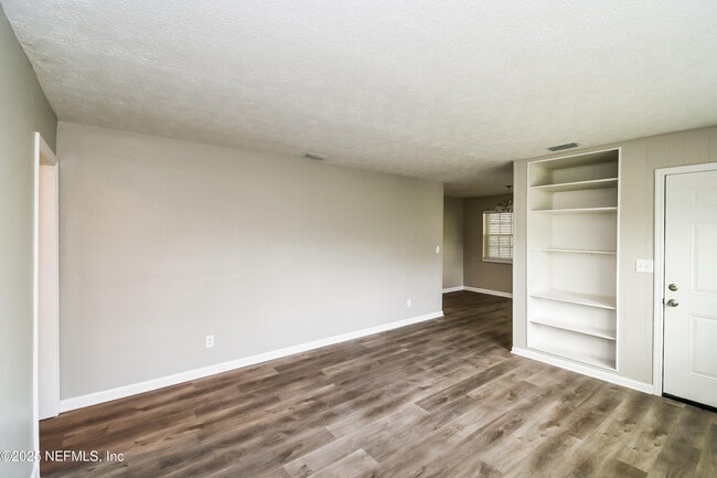 Building Photo - 4431 Telka Lynn Dr