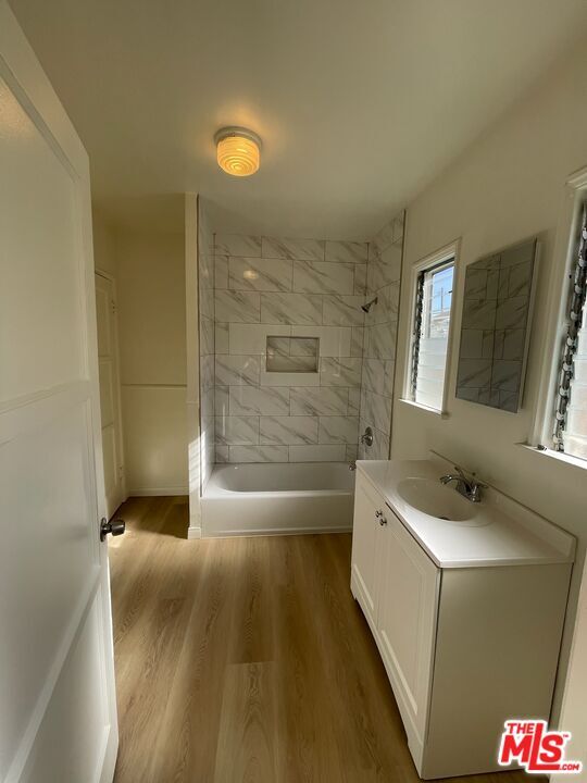 Building Photo - 4434 Grand View Blvd