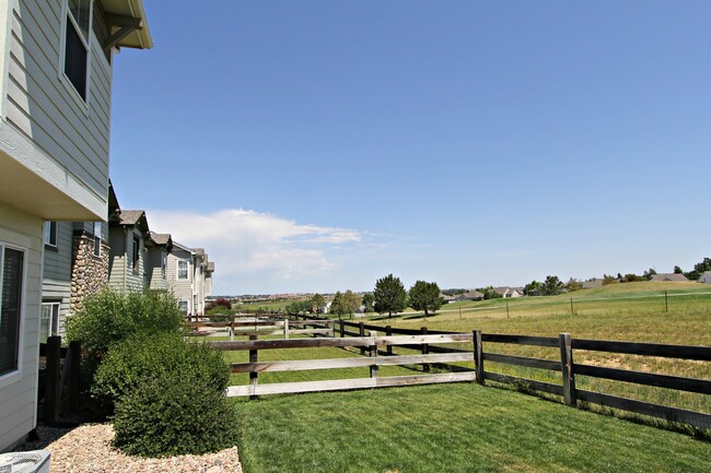 Building Photo - GOLF COURSE LIVING!