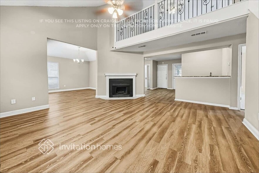 Building Photo - 8713 Wood Glen Dr