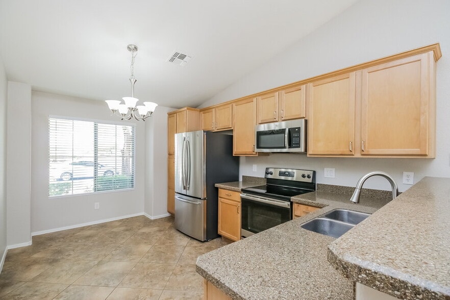 Building Photo - 7705 E Caballero St