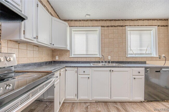 Building Photo - 1629 10th St