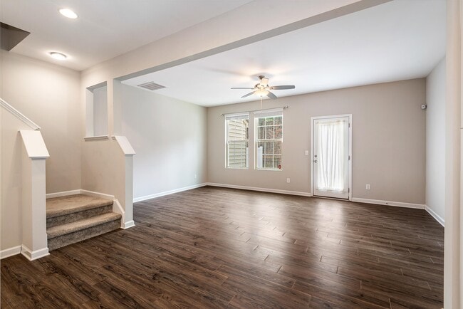 Building Photo - 426 Irving Way