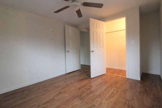 Building Photo - 8 Braddock St