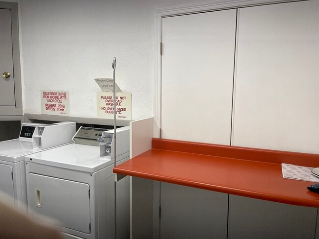 Building Photo - 276 Albion St