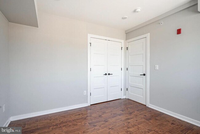 Building Photo - 1710 Cambridge St