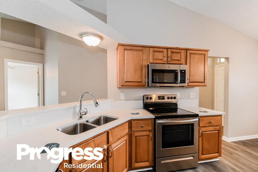 Building Photo - 3664 Arava Dr