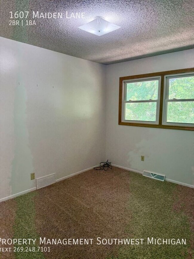 Building Photo - 1607 Maiden Ln