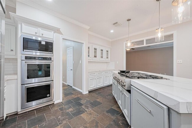 Building Photo - 6018 Rapid Creek Ct