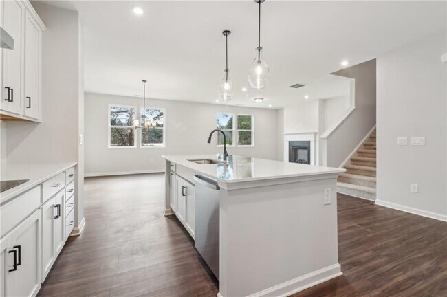 Building Photo - 2072 Buice Lake Pkwy