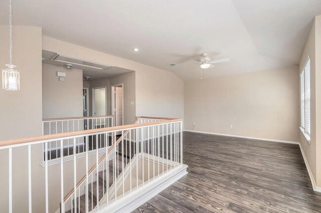Building Photo - 106 Mertz Ln