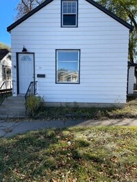 Building Photo - 706 E St Germain St