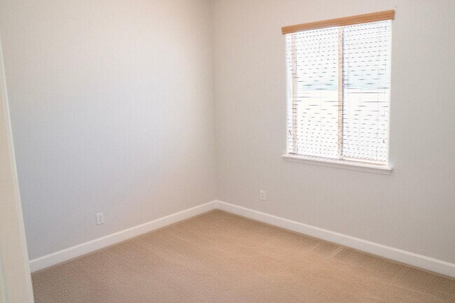 Building Photo - 30401 N 115th Dr