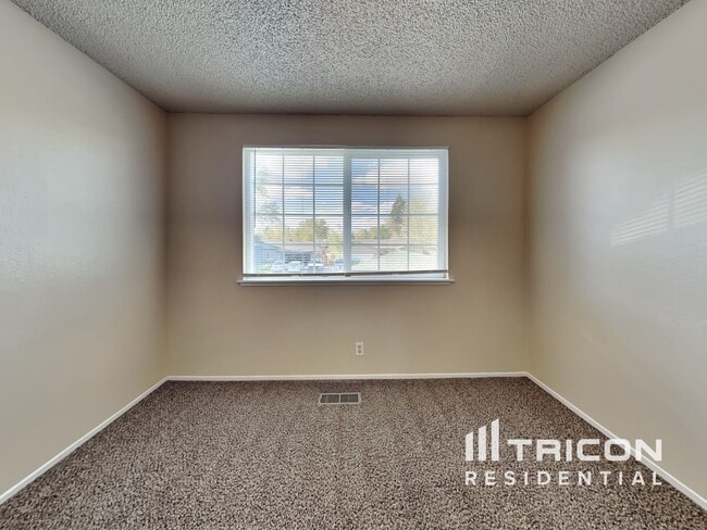 Building Photo - 4170 Snowshoe Ln