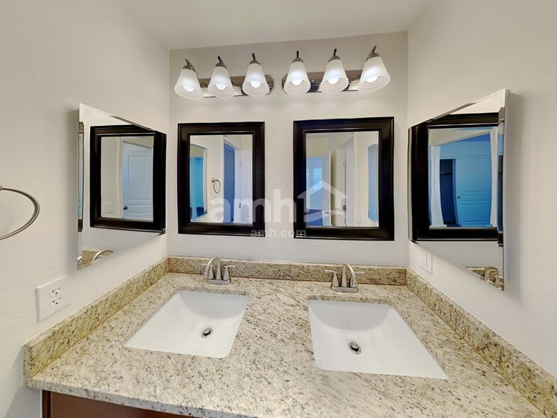 Building Photo - 2857 E Denim Trail