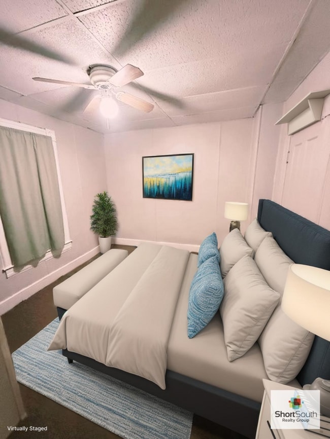 Building Photo - Updated - 2 bed 1 bath, main floor apartment in Lansing