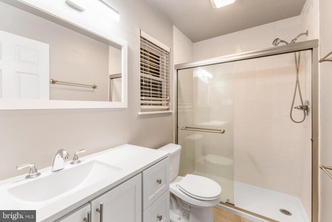 Building Photo - 428 Montemar Ave