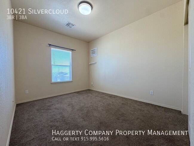 Building Photo - 10421 Silvercloud-