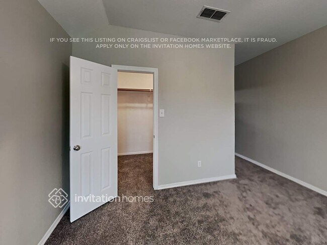 Building Photo - 1044 Springhill Dr