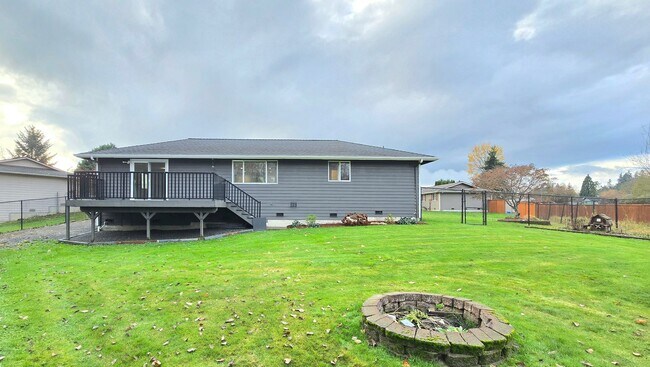 Building Photo - 3 Bedroom Home in Marysville Available Now