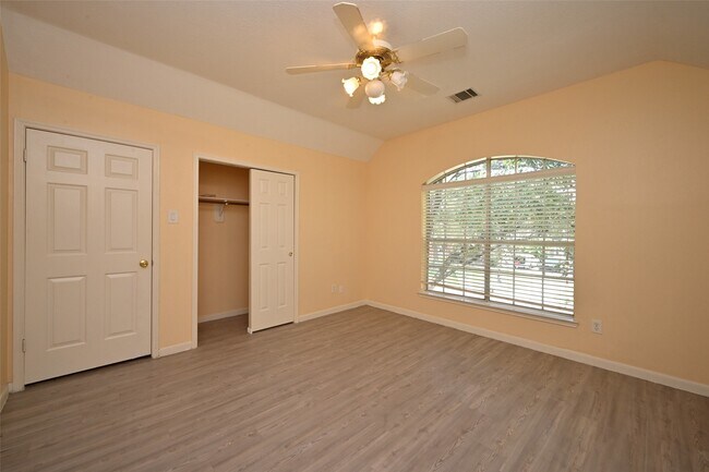 Building Photo - 6419 Sutter Park Ln