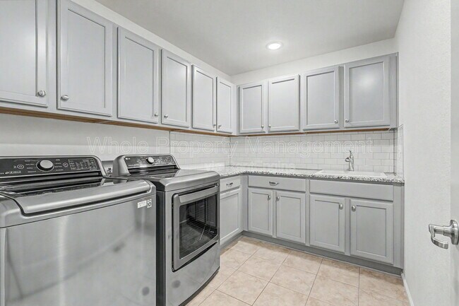 Building Photo - 7255 W Evans Ave