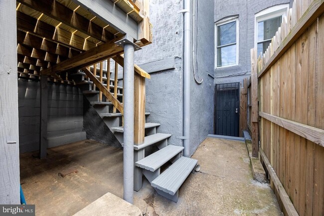 Building Photo - 478 S Bentalou St